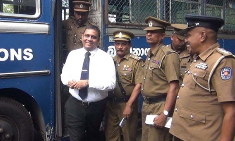 සිංහල සහ දෙමළ අලුත් අවුරුදු චාරිත්‍රවලට එක් වෙමින් දිට්වා සුළි කුණාටුවෙන් විනාශ වූ අනුරාධපුර ගල්නෑව ප්‍රාදේශීය ලේකම් කොට්ඨාසයේ මල්බෙලිගල ග්‍රාම නිලධාරී වසමේ එච්.එම්. ඉන්ද්‍රජිත් සම්පත් සේනාරත්න ගේ නව නිවසට ගෙවැදීමේ සහ අලුත් අවුරුදු සැමරුමට ජනාධිපති අනුර ක